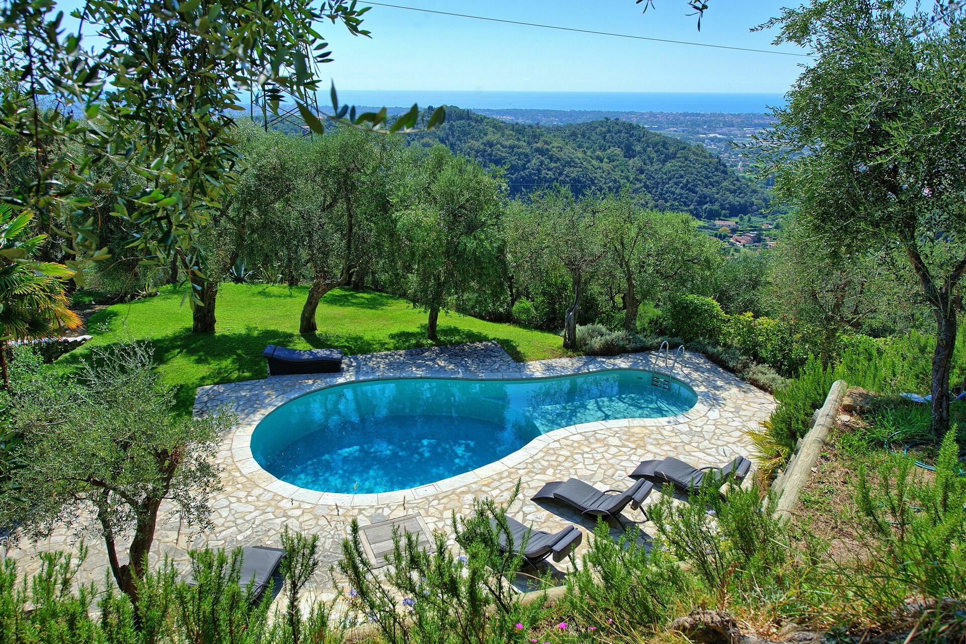 Villa Oliveta badkamer in Pietrasanta