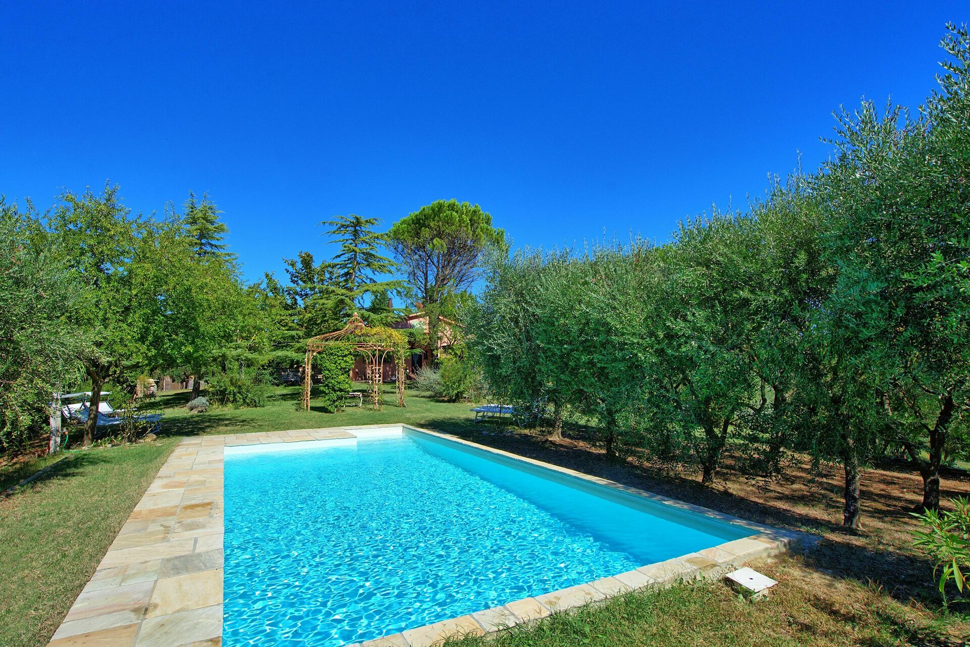 Casa Cipressi interieur in Sciano