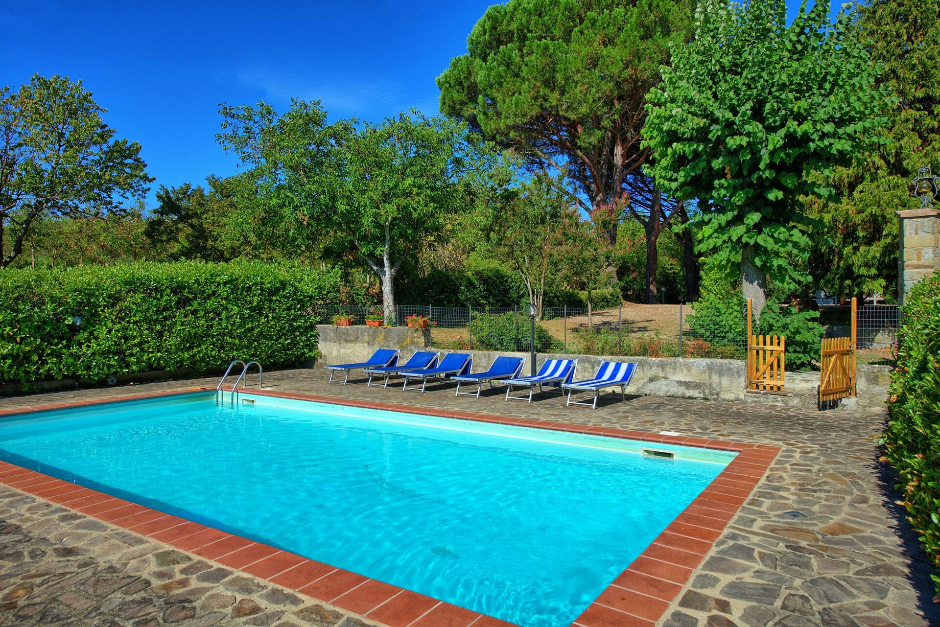 Casale Ambra interieur in Ambra