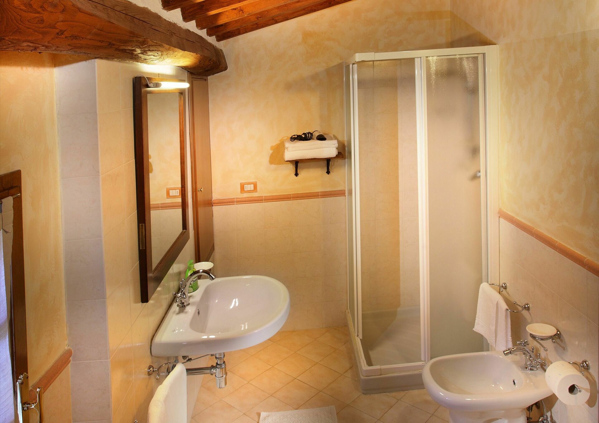 Villa Le Ferrette keuken in Montecatini Terme