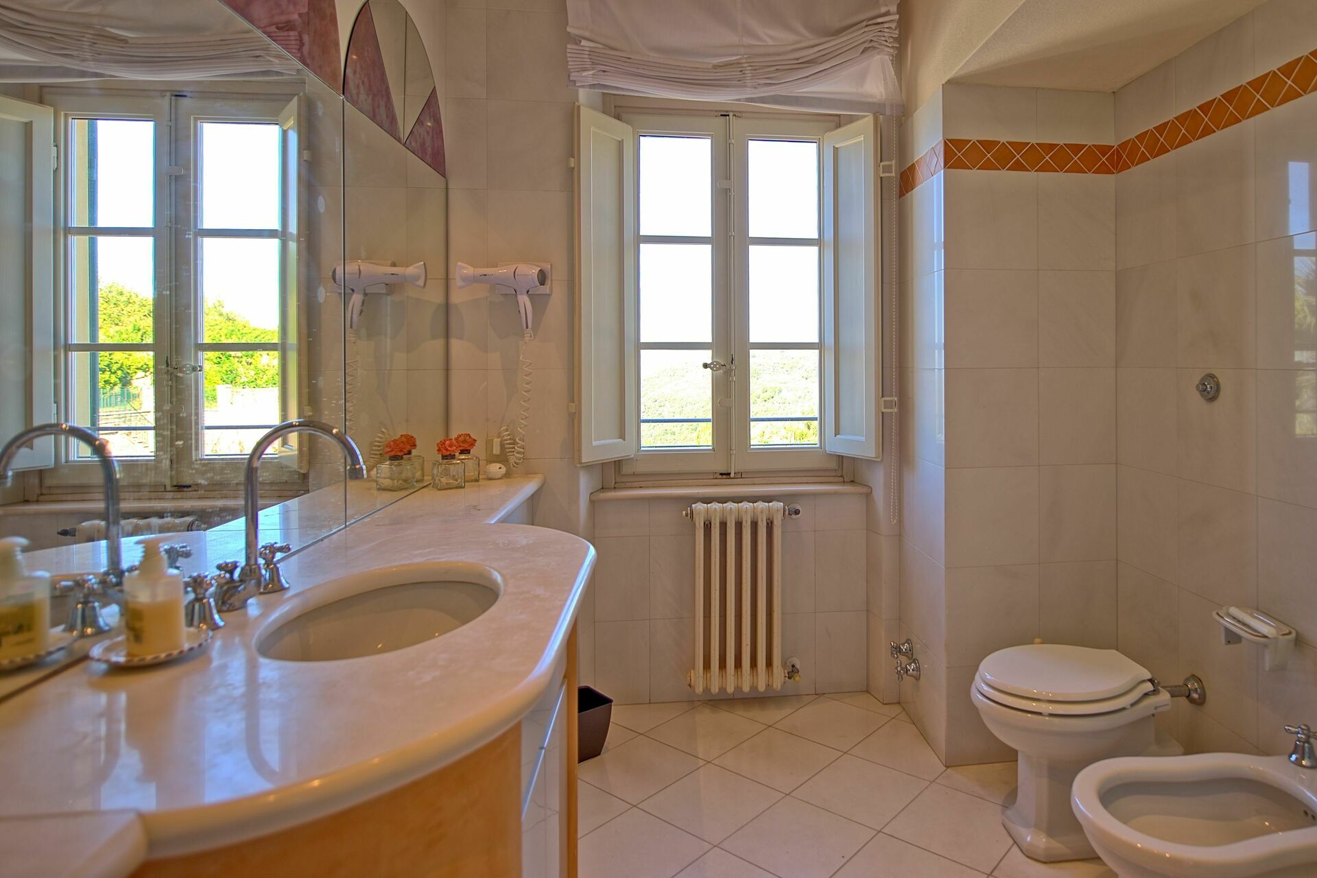 Villa Camaiore badkamer in Camaiore