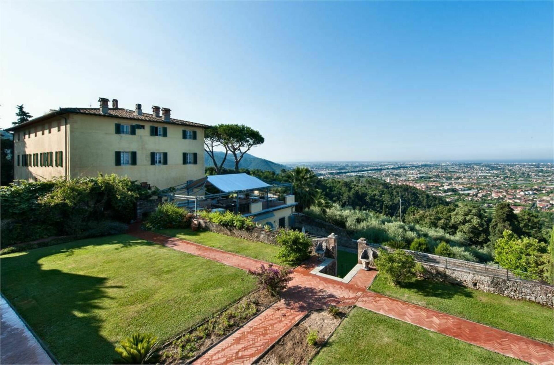 Villa Camaiore tuin in Camaiore