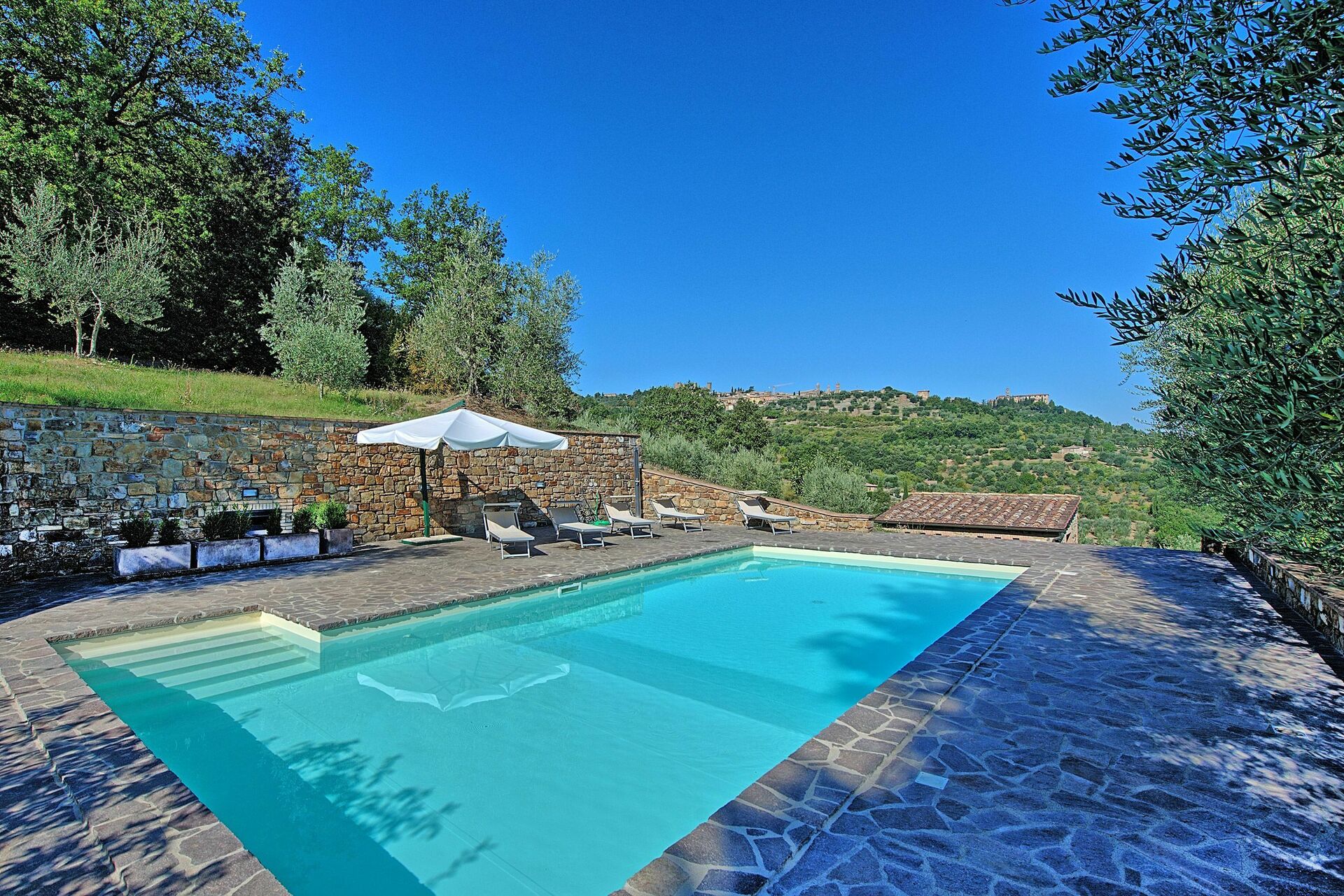 Villa Montalcino tuin in Montalcino