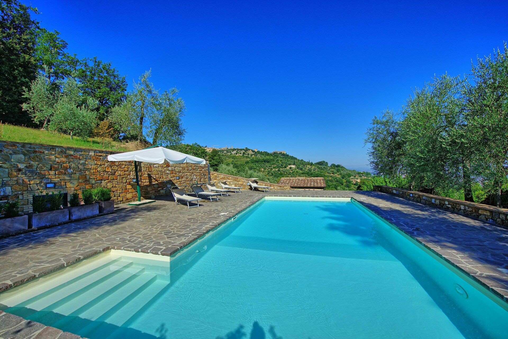 Villa Montalcino badkamer in Montalcino