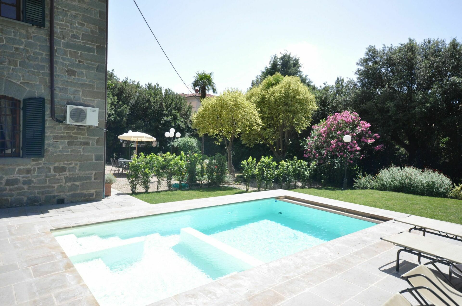 Villa Primula tuin in Cortona