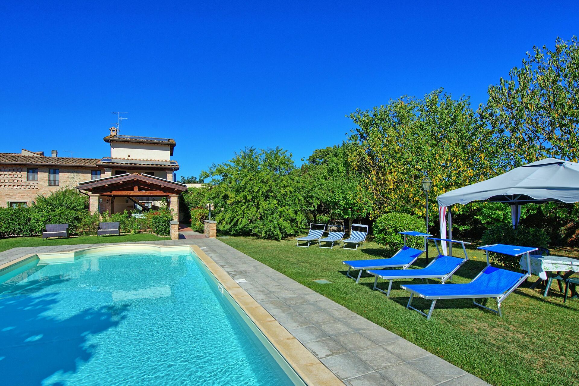 Casale Tiziano slaapkamer in Fighille