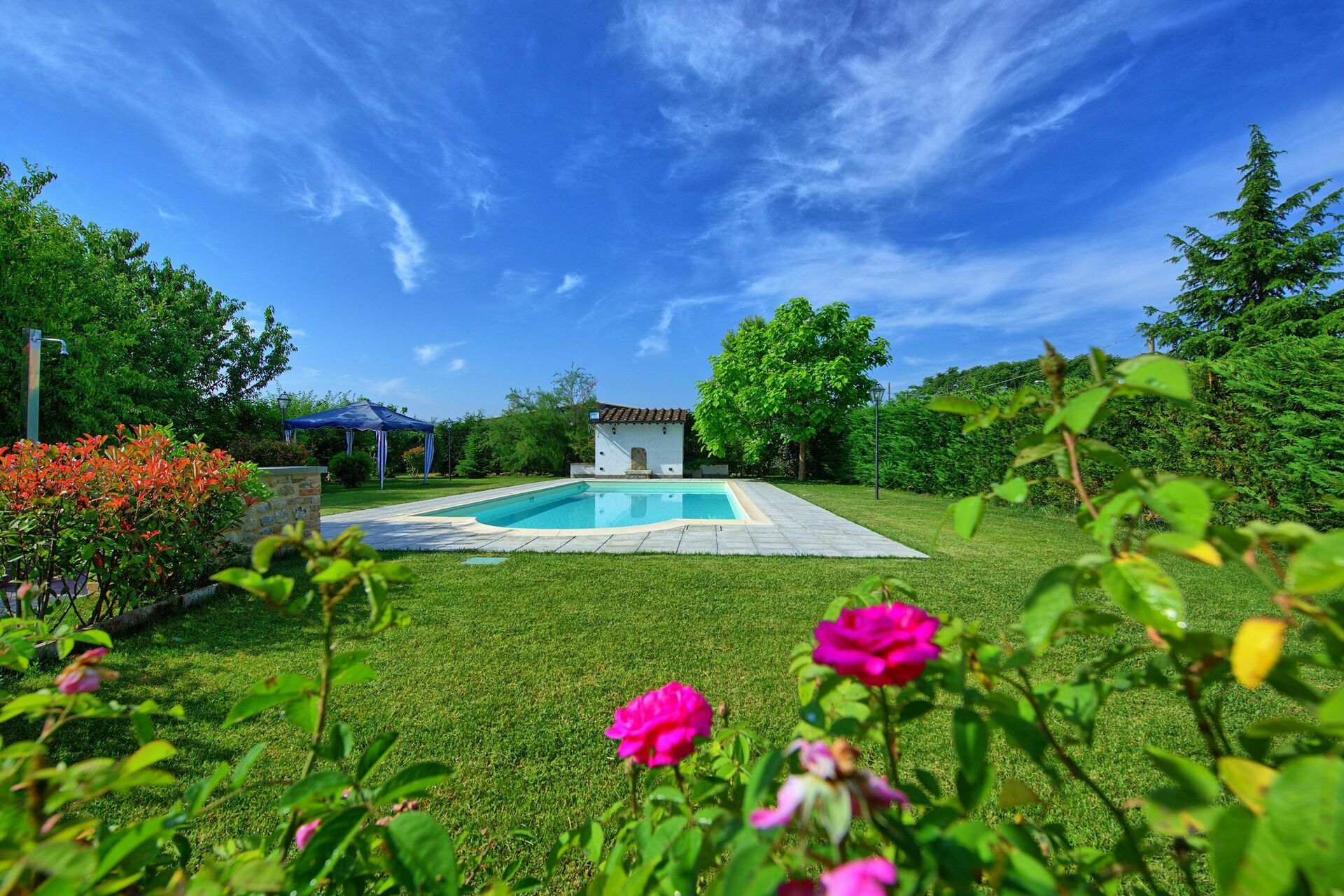 Casale Tiziano badkamer in Fighille