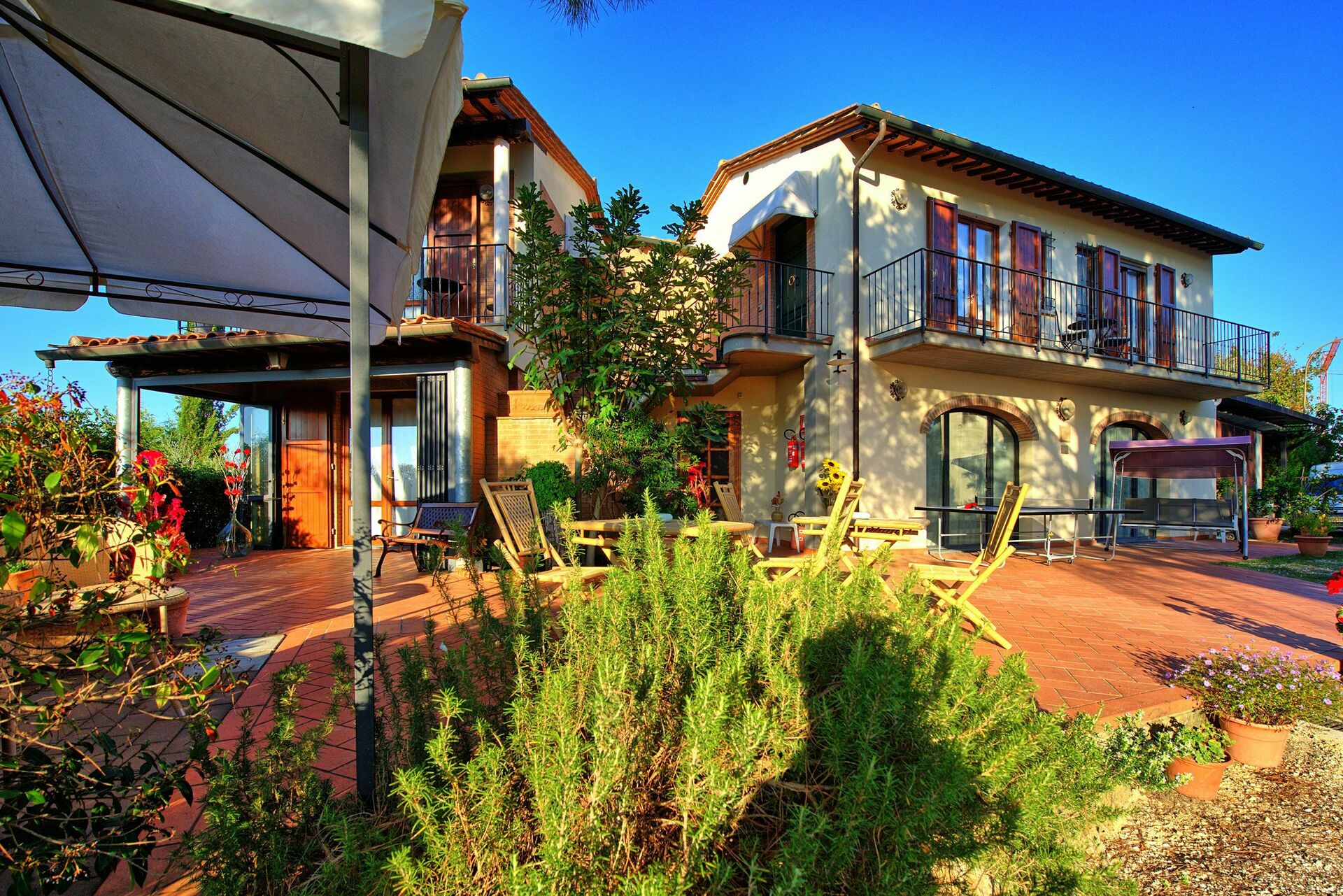 Casa Vasco tuin in Sciano