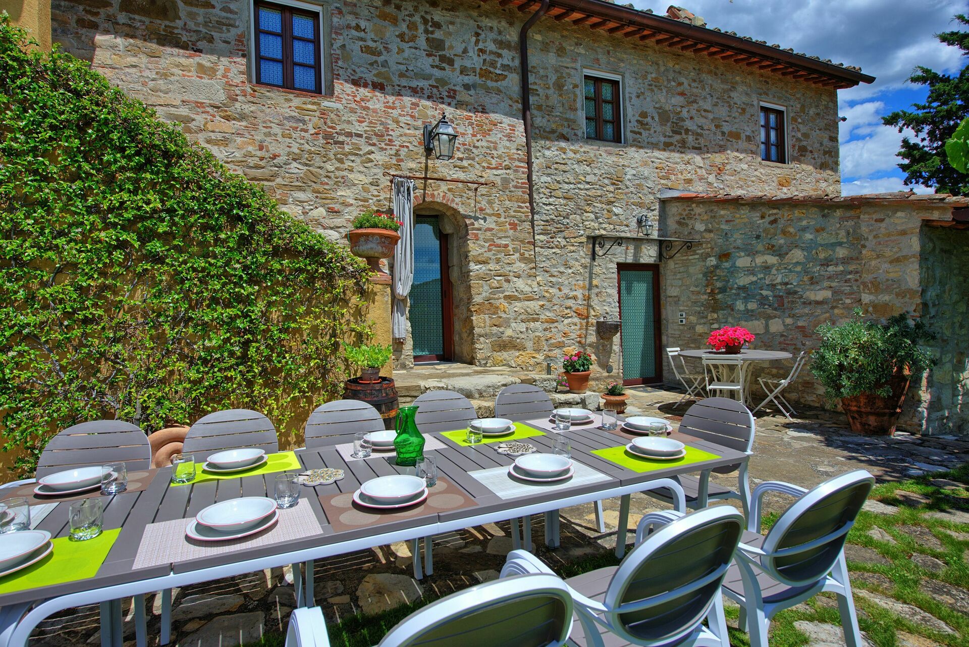 Villa Sonia tuin in Madonna Di Pietracupa