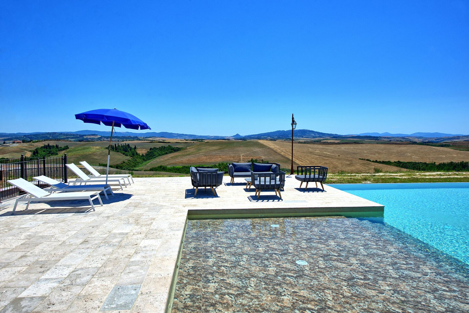 Villa Massimiliano badkamer in Lajatico