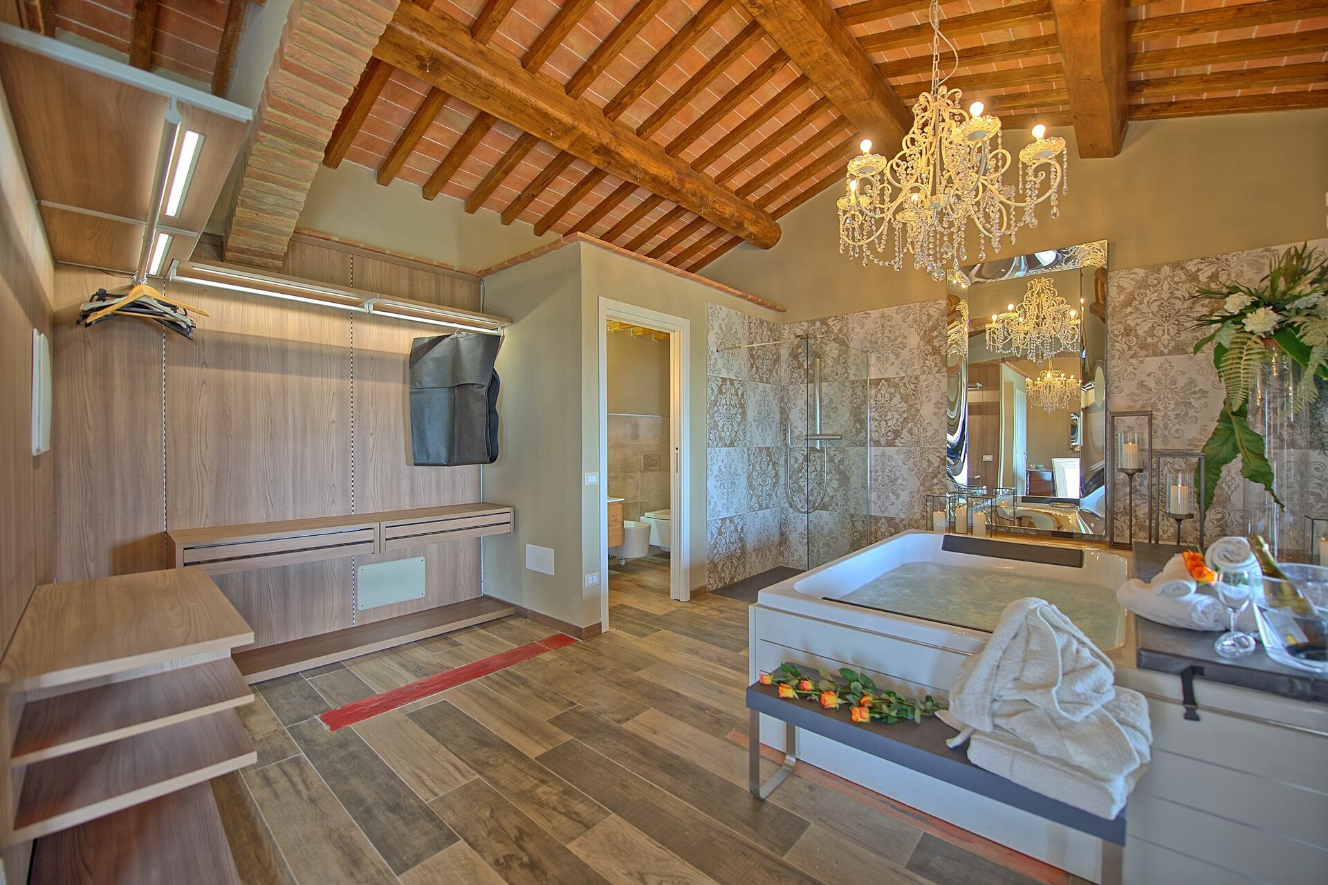 Villa Massimiliano badkamer in Lajatico