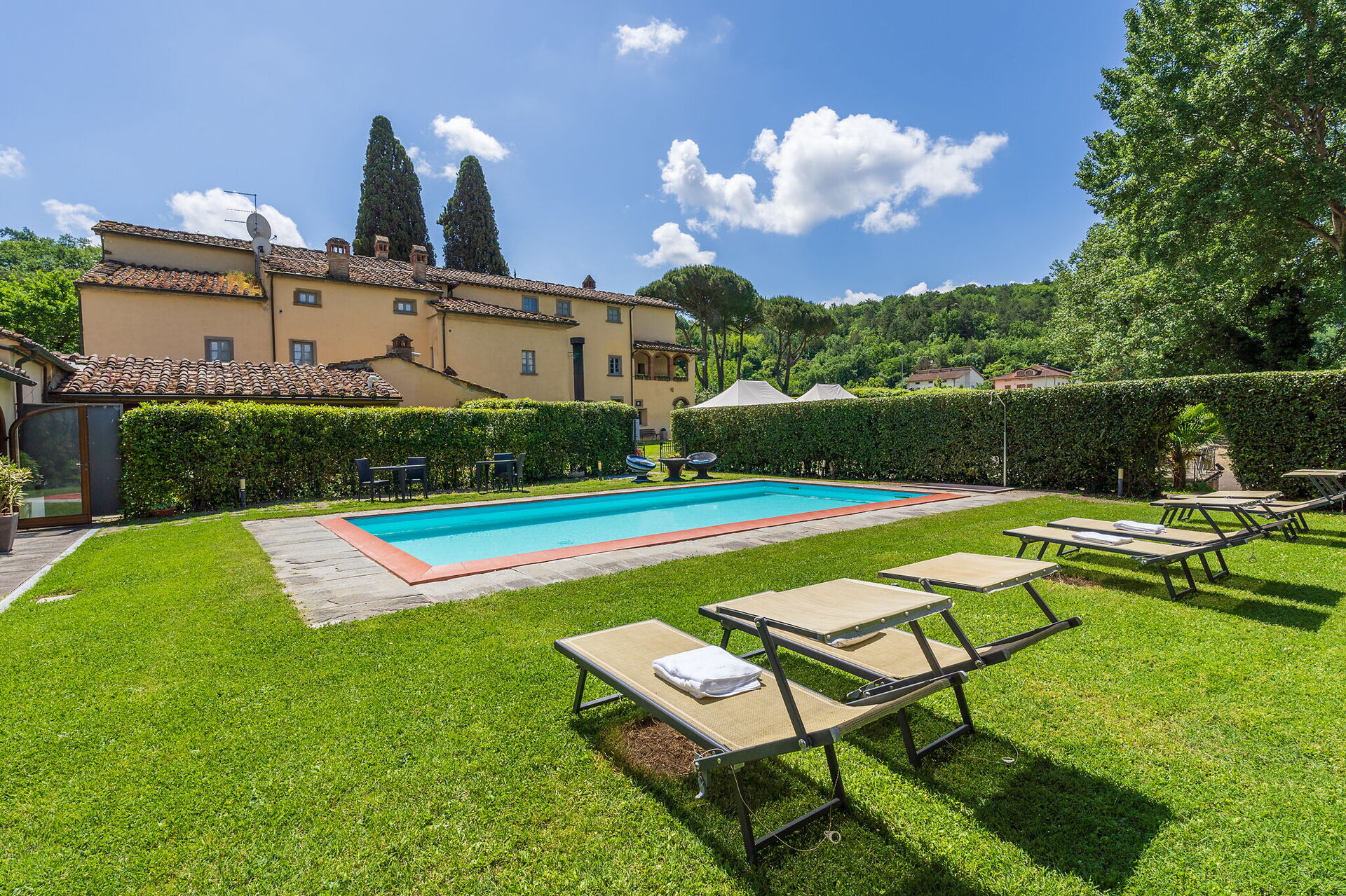 Santa Flora - foto 2