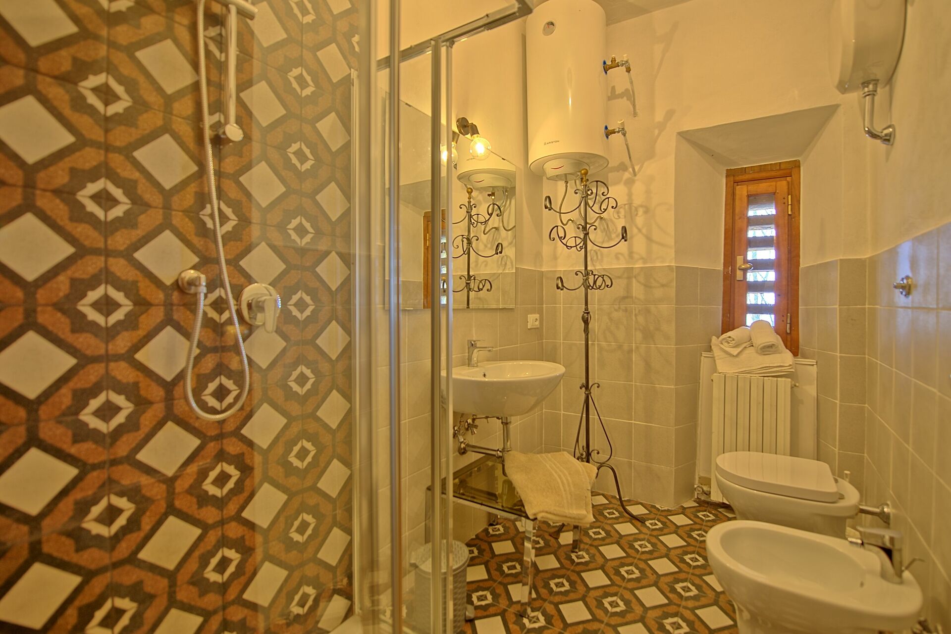 Villa Sorbaiano badkamer in Montecatini