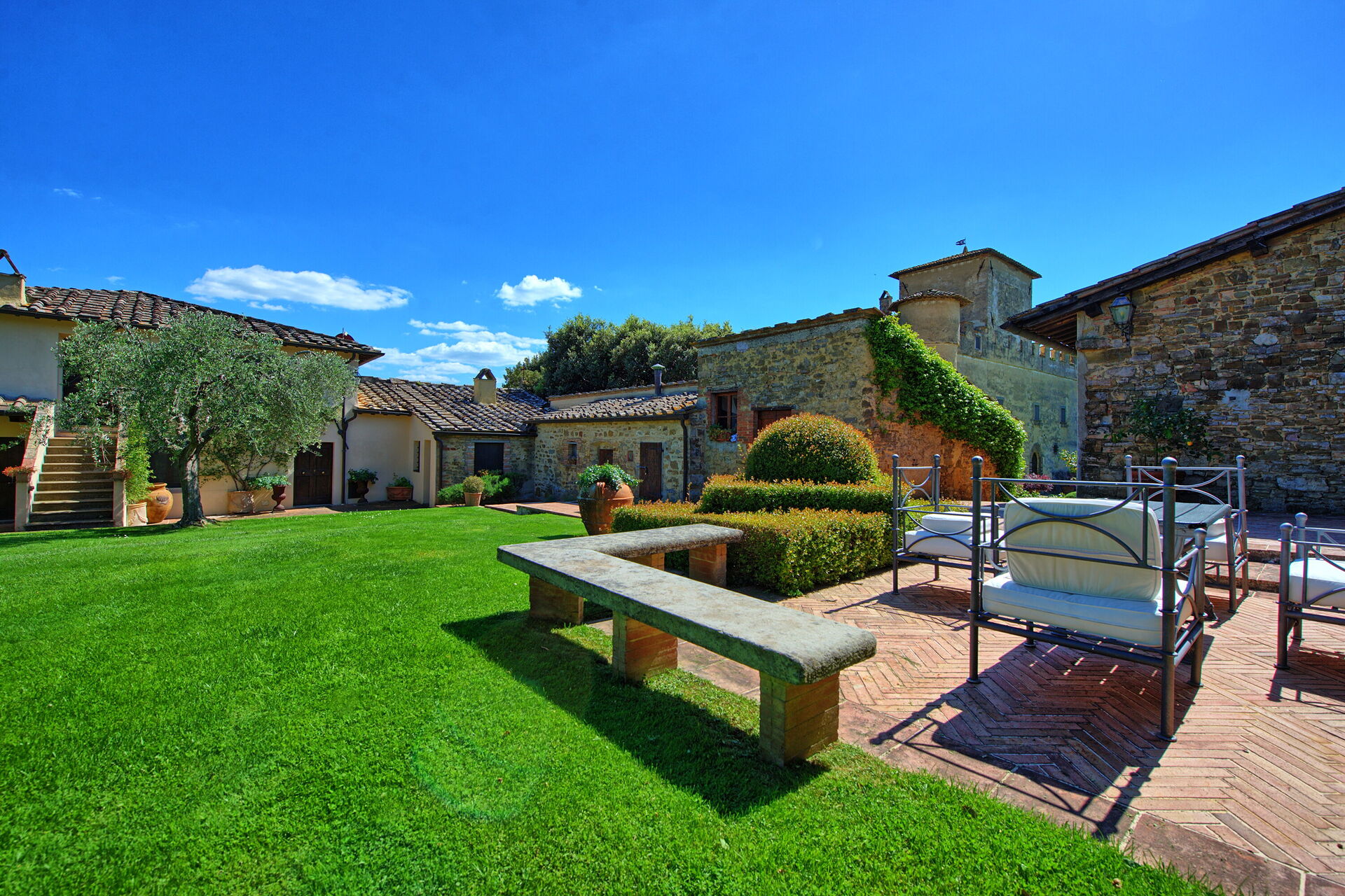 Villa Paneretta tuin in Monsanto Ii