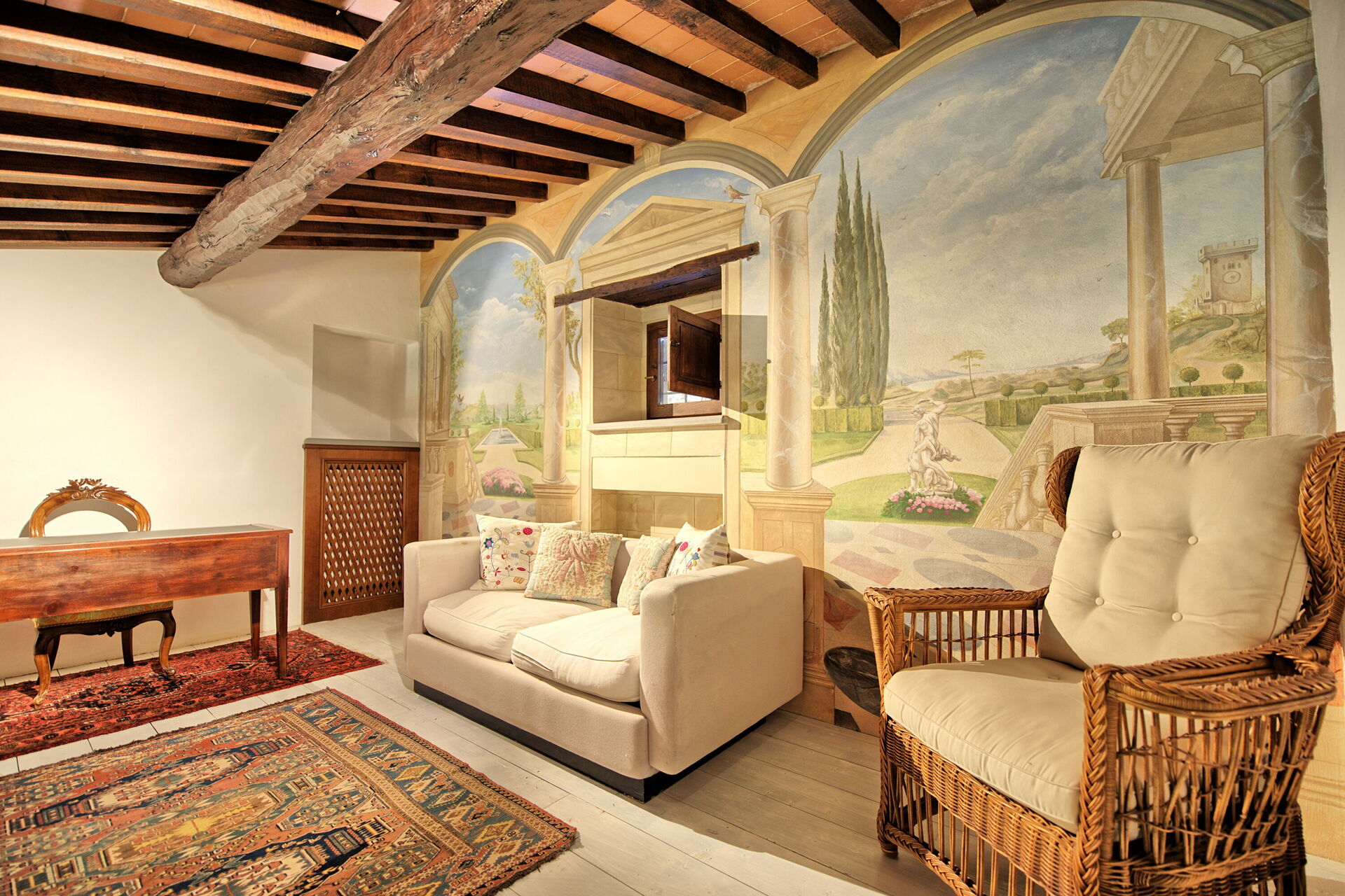 Villa Paneretta interieur in Monsanto Ii