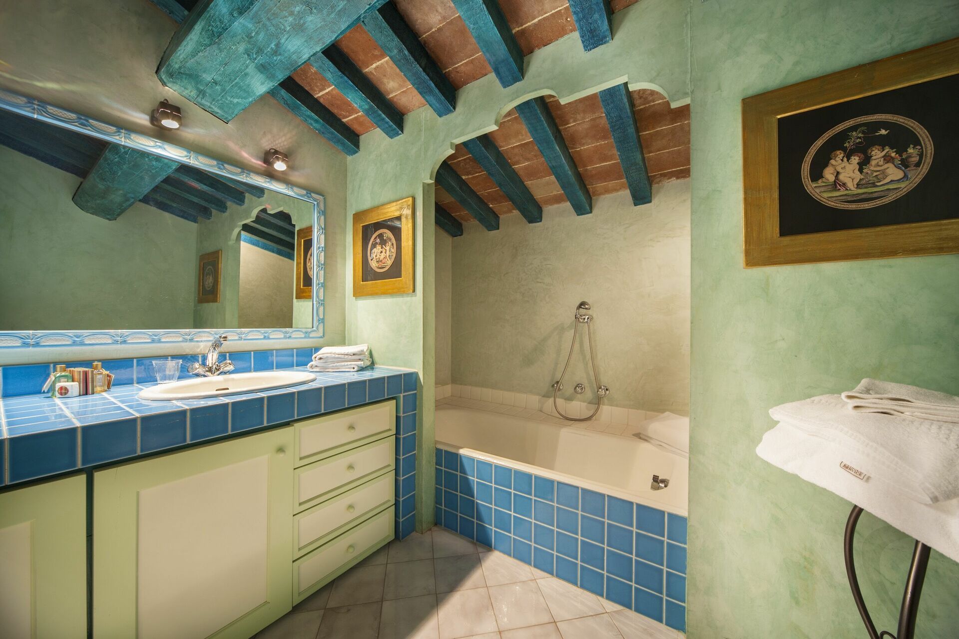 Villa Paneretta slaapkamer in Monsanto Ii